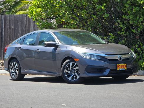 Used 2016 Honda Civic EX image 2