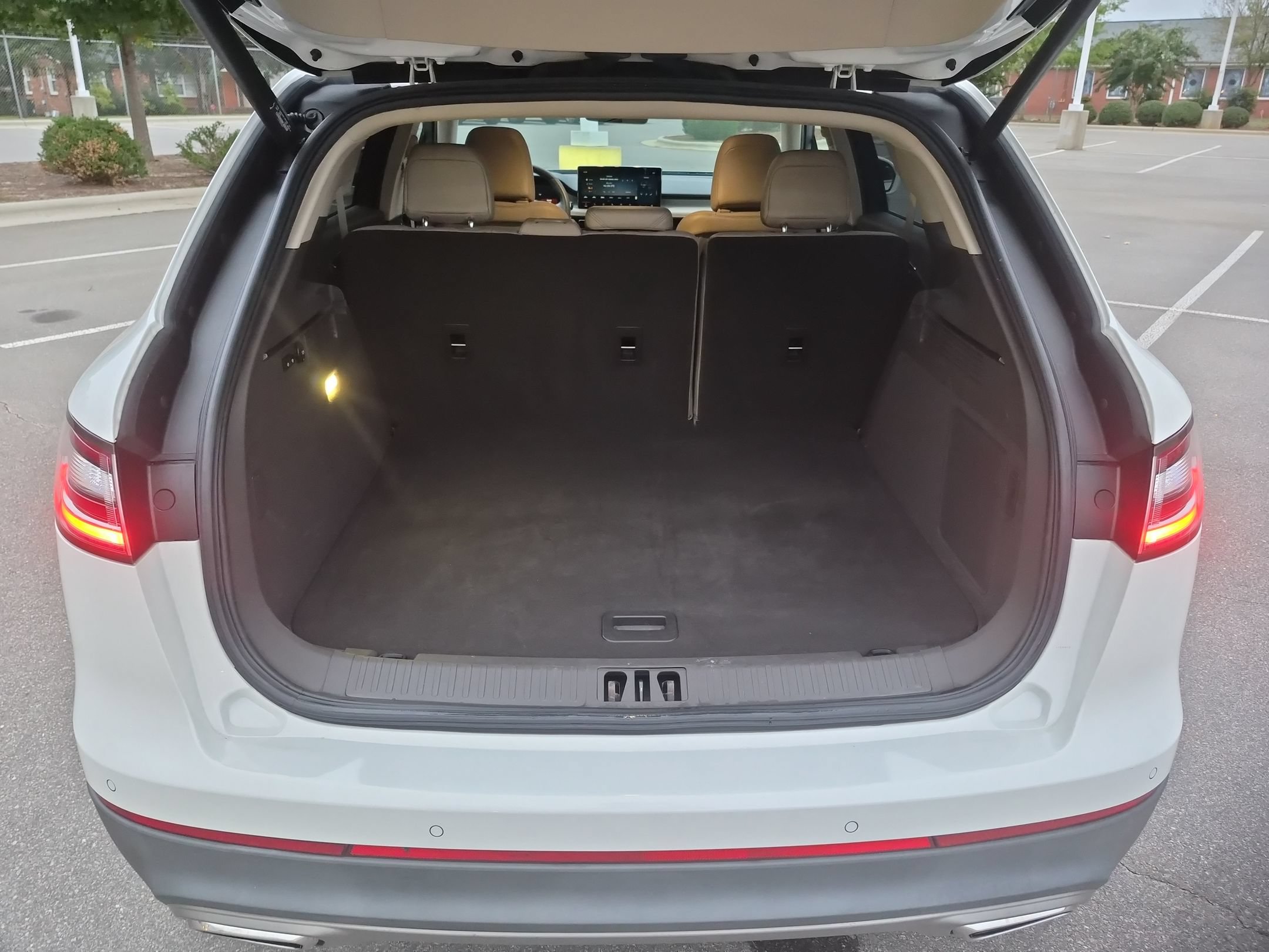 Used 2021 Lincoln Nautilus AWD w/ Equipment Group 101A image 32