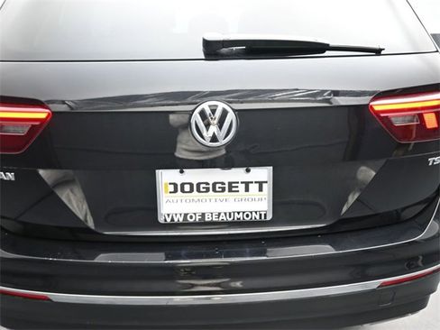 Used 2018 Volkswagen Tiguan SEL image 10