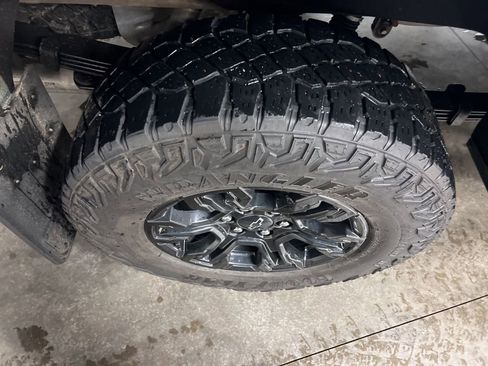 Certified 2022 Chevrolet Silverado 1500 ZR2 w/ Technology Package image 22