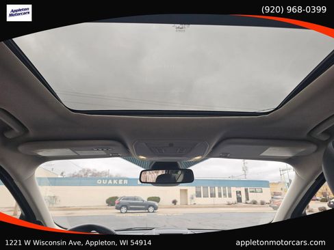 Used 2018 Ford Escape Titanium w/ Ford Safe & Smart Package image 24