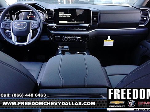 New 2026 GMC Sierra 1500 SLT image 6