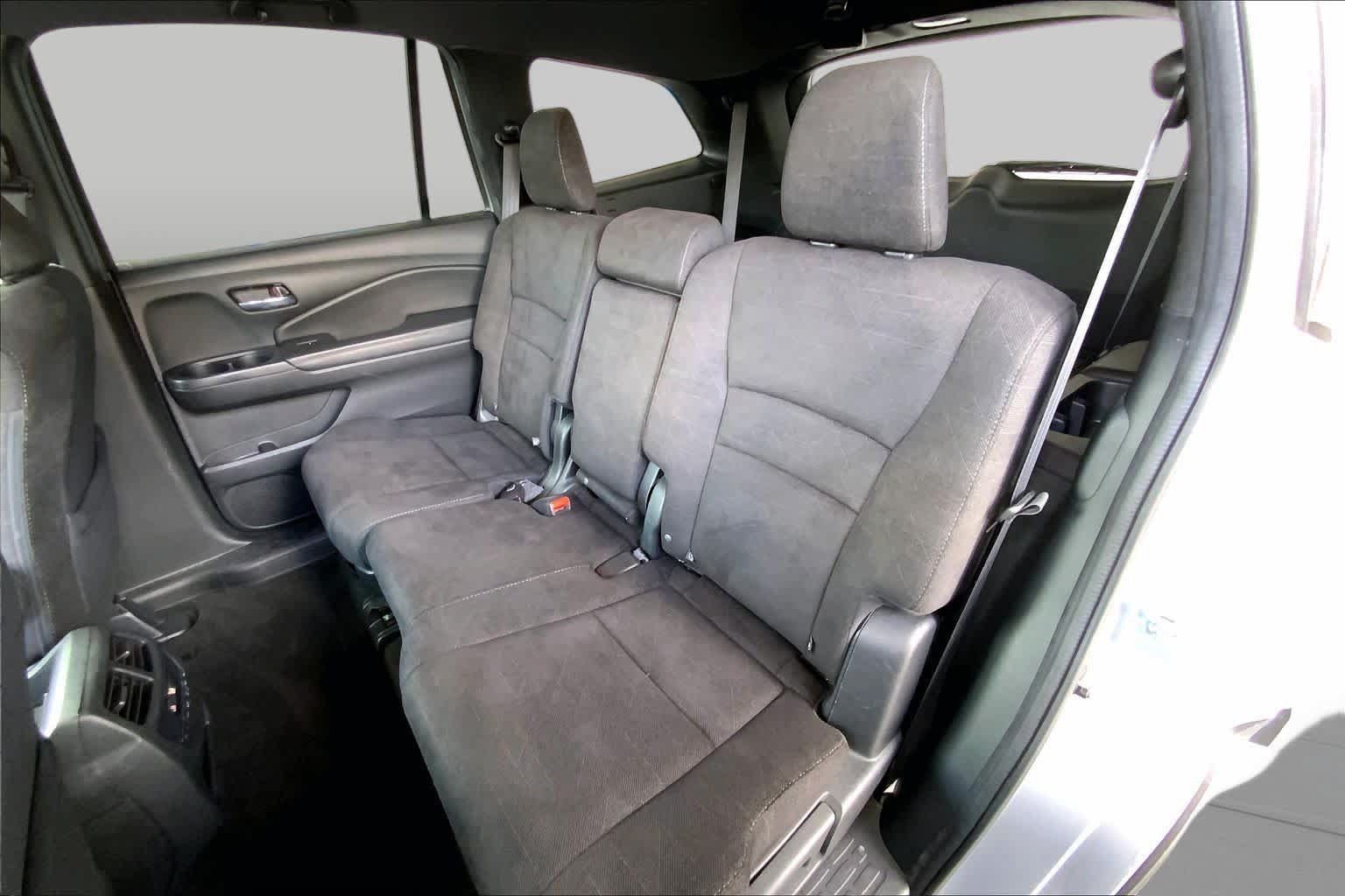 Used 2022 Honda Pilot Sport image 21