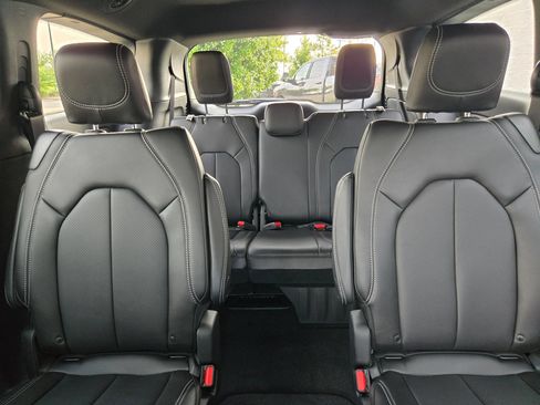 New 2027 Chrysler Pacifica LX FWD image 11