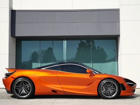 Used 2018 McLaren 720S Performance image 3