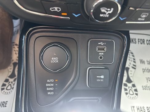 Used 2021 Jeep Compass Latitude AWD/4WD image 6