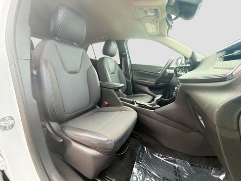 Used 2025 Buick Encore GX Preferred AWD/4WD image 32
