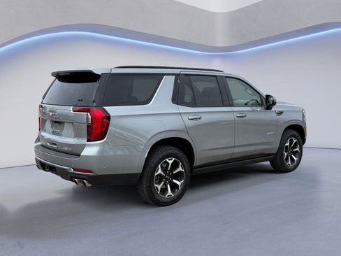 Used 2025 GMC Yukon AT4 w/ AT4 Premium Package AWD/4WD image 3