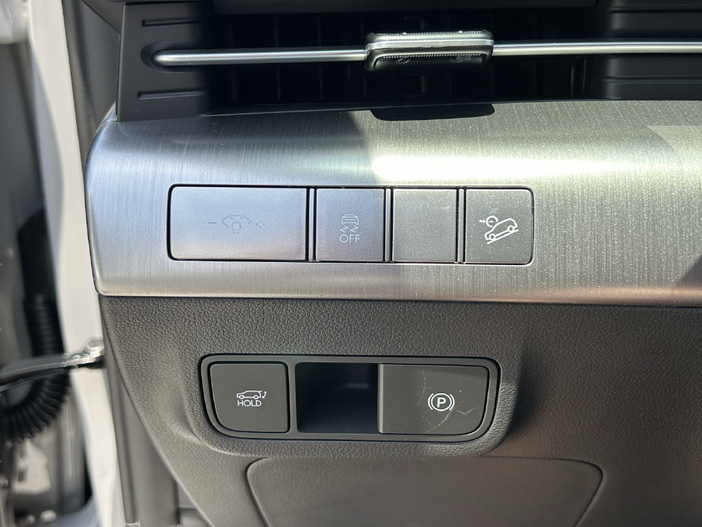 New 2026 Hyundai Kona Limited FWD image 14