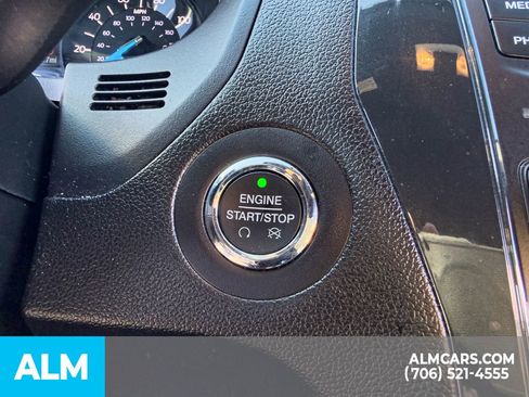 Used 2018 Ford Explorer XLT image 21