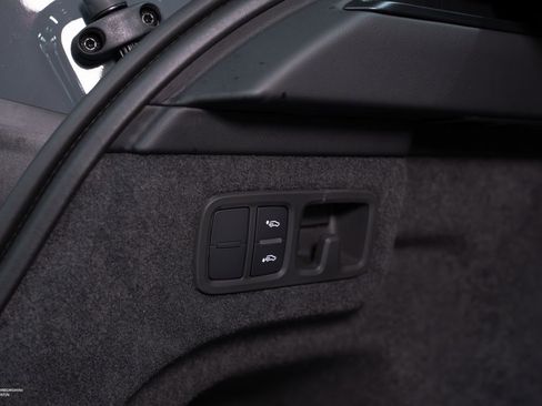 New 2025 Lamborghini Urus SE image 17