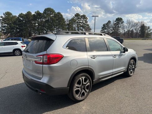 Used 2023 Subaru Ascent Limited w/ Technology Package image 8