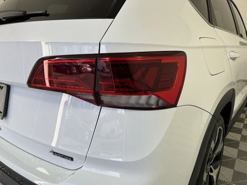 Used 2022 Volkswagen Taos SEL image 24