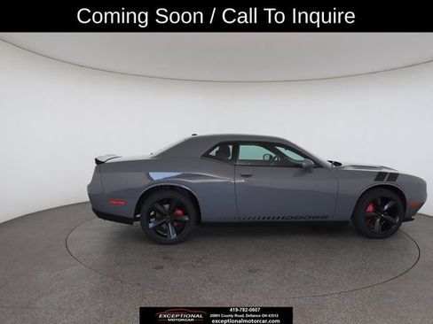 Used 2018 Dodge Challenger SXT RWD image 22