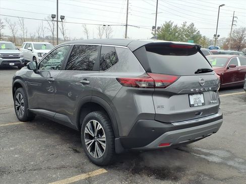 Used 2023 Nissan Rogue SV image 32