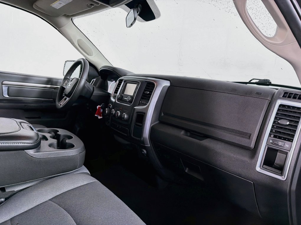 Used 2024 RAM 1500 Classic SLT AWD/4WD image 30