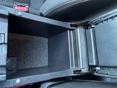 Certified 2025 Subaru Outback 2.5i image 20