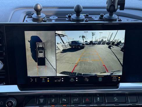 Used 2024 Chevrolet Silverado 2500 LTZ w/ LTZ Convenience Package image 30