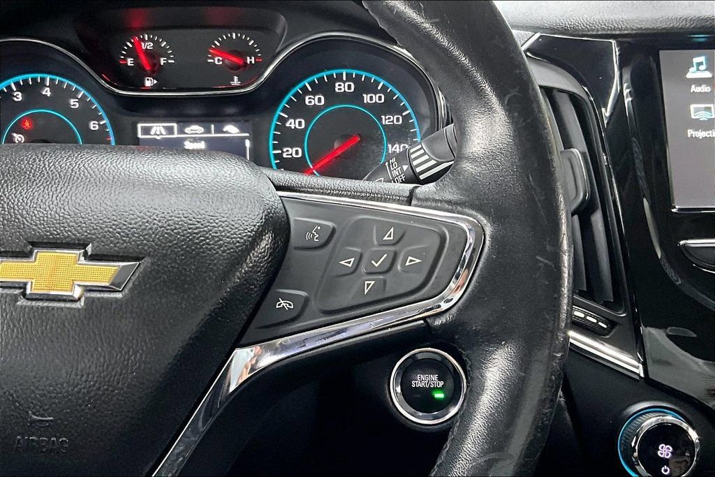 Used 2018 Chevrolet Cruze Premier w/ Enhanced Convenience Package FWD image 12