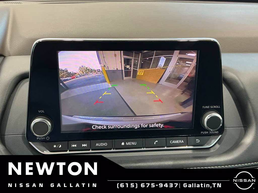 Used 2022 Nissan Rogue SV FWD image 7