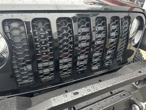 Used 2020 Jeep Gladiator Sport w/ Quick Order Package 24S image 38