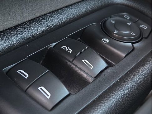 Used 2023 GMC Terrain SLE w/ Driver Convenience Package image 17