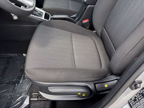 Used 2025 Hyundai Venue SE FWD image 17