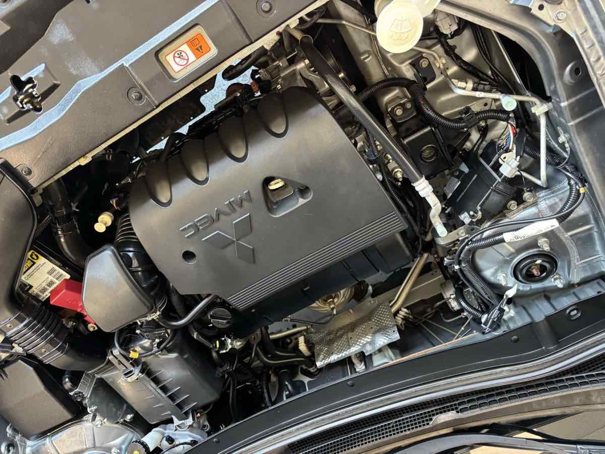 Used 2014 Mitsubishi Outlander ES FWD image 29