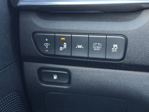 Used 2021 Kia Niro LXS image 17