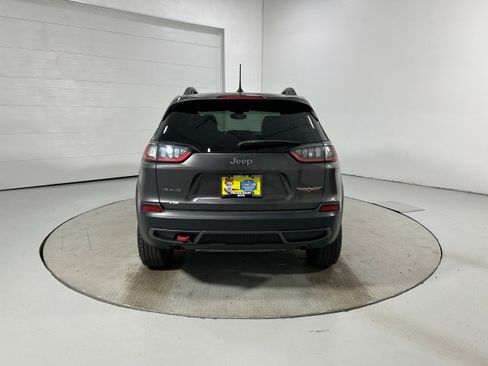 Used 2020 Jeep Cherokee Trailhawk w/ Comfort/Convenience Group AWD/4WD image 35