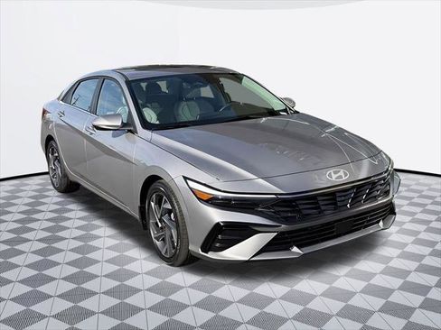 New 2026 Hyundai Elantra Limited FWD image 2