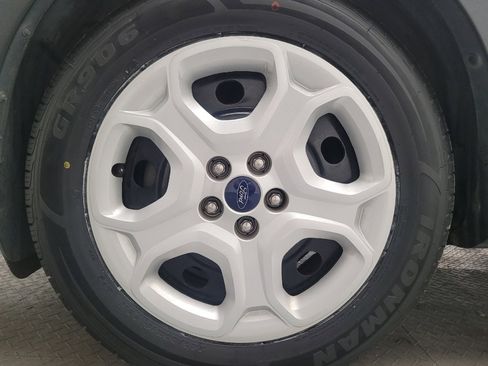 Used 2017 Ford Escape S FWD image 31