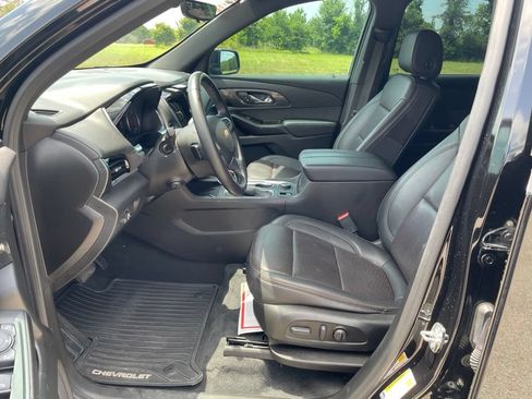 Used 2023 Chevrolet Traverse High Country AWD/4WD image 14