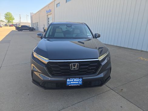 Used 2023 Honda CR-V EX image 3