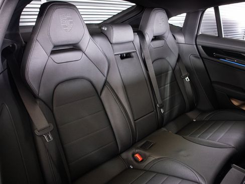 New 2026 Porsche Panamera RWD image 6