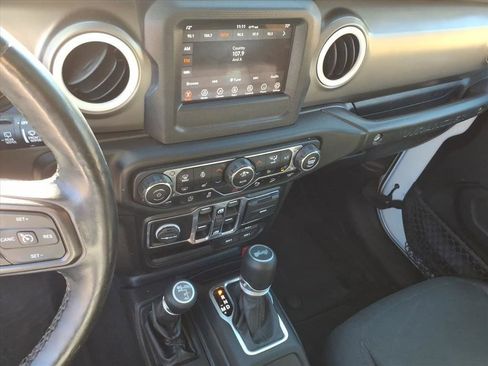 Used 2020 Jeep Wrangler Unlimited Sport image 33