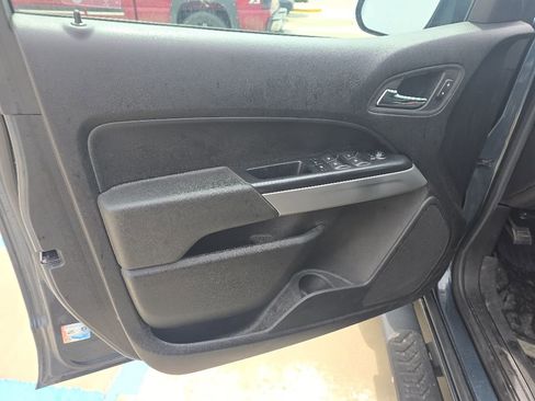 Used 2019 Chevrolet Colorado LT w/ LT Convenience Package AWD/4WD image 10