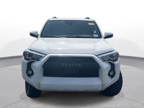 Used 2022 Toyota 4Runner SR5 Premium w/ Moonroof Package RWD image 3