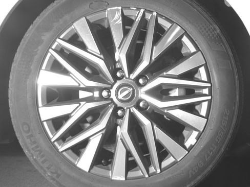 Used 2025 Nissan Altima 2.5 SV image 13