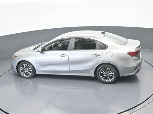 Used 2023 Kia Forte LXS image 40