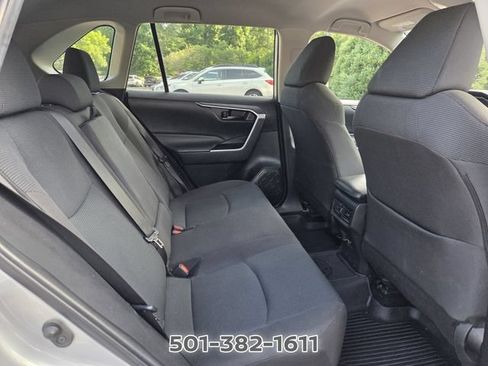 Used 2022 Toyota RAV4 LE FWD image 16