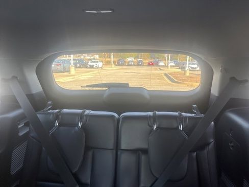 Used 2021 Ford Explorer XLT w/ Equipment Group 202A image 35