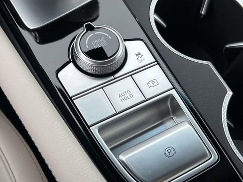 New 2026 Genesis G70 2.5T image 12