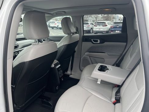 Used 2022 Jeep Compass Latitude w/ Sun and Sound Group image 7