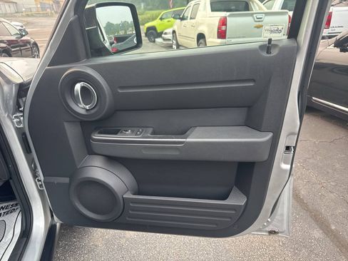 Used 2011 Dodge Nitro Heat w/ Popular Equipment Group AWD/4WD image 27