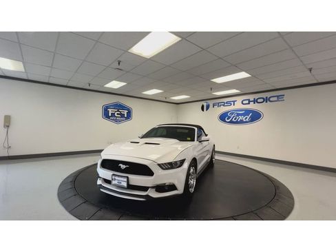 Used 2016 Ford Mustang Premium image 5