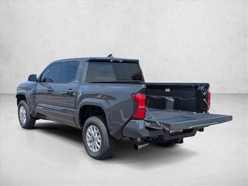 Certified 2026 Toyota Tacoma SR5 AWD/4WD image 8