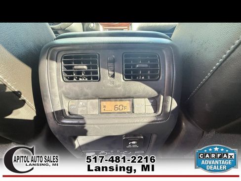 Used 2014 Nissan Pathfinder SL AWD/4WD image 17