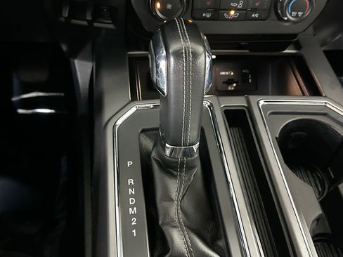 Used 2015 Ford F150 XLT w/ Equipment Group 302A Luxury image 31