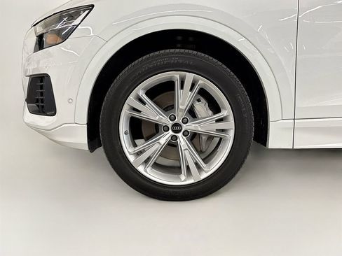 Used 2022 Audi Q8 Premium Plus image 24